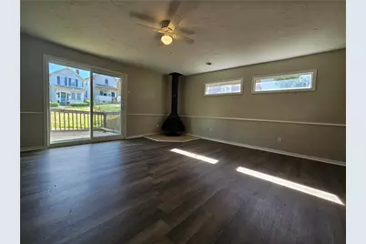147 Lea St, Munhall, PA 15120 - Photo 8