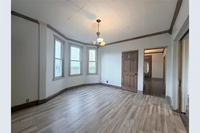 118 W Adams Ave, Vandergrift, PA 15690 - Photo 4