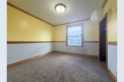 118 W Adams Ave, Vandergrift, PA 15690 - Photo 18