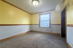 118 W Adams Ave, Vandergrift, PA 15690 - Photo 18