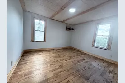 118 W Adams Ave, Vandergrift, PA 15690 - Photo 14