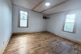 118 W Adams Ave, Vandergrift, PA 15690 - Photo 14