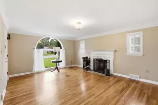 1918 Shaler Dr, Pittsburgh, PA 15116 - Photo 6
