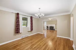 1918 Shaler Dr, Pittsburgh, PA 15116 - Photo 8