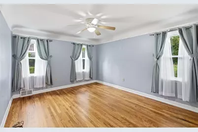 1918 Shaler Drive, Pittsburgh, PA 15116 - Photo 12