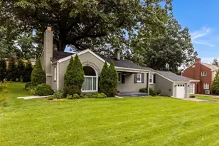 1918 Shaler Dr, Pittsburgh, PA 15116 - Photo 2