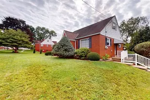 106 Dwellington Dr, Middlesex Township, PA 16059 - Photo 2