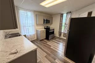 310 Broadway Ave, McKees Rocks, PA 15136 - Photo 8