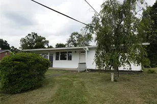 2870 Patterson Dr, Hopewell Township, PA 15001 - Photo 12