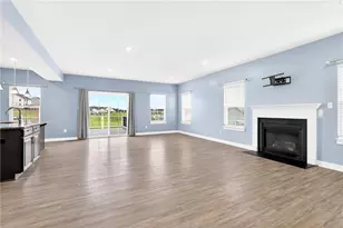 1057 Wedgewood Dr, Penn Twp, PA 15644 - Photo 6