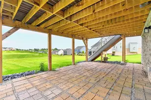1057 Wedgewood Dr, Penn Twp, PA 15644 - Photo 44