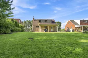 342 Jean Dr, Pittsburgh, PA 15236 - Photo 4