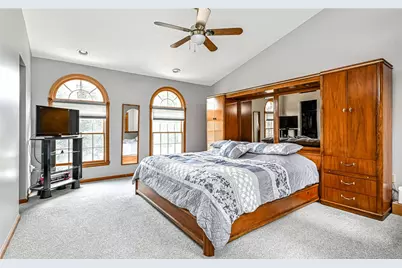 4847 Shamrogue Ct, Hampton, PA 15101 - Photo 12