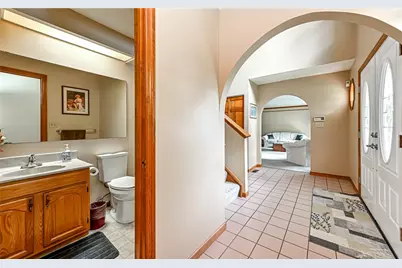4847 Shamrogue Ct, Hampton, PA 15101 - Photo 2