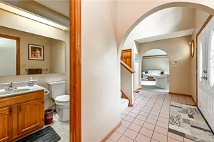 4847 Shamrogue Ct, Hampton, PA 15101 - Photo 2