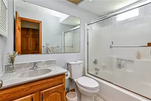 4847 Shamrogue Ct, Hampton, PA 15101 - Photo 14