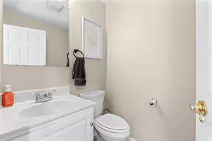 309 Chestnut St, Jeannette, PA 15644 - Photo 16