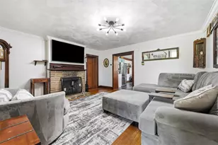 2976 Henderson Rd, Mount Pleasant, PA 15301 - Photo 14