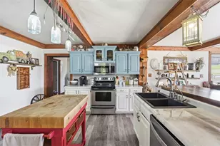 2976 Henderson Rd, Mount Pleasant, PA 15301 - Photo 12