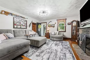 2976 Henderson Rd, Mount Pleasant, PA 15301 - Photo 16