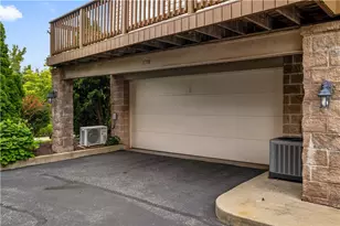 1710 S Shore Ct, Pittsburgh, PA 15203 - Photo 24
