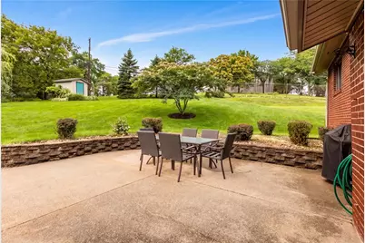 118 Kinross Ln, Ross Twp, PA 15237 - Photo 6