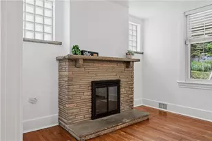 33 Defoe St, Observatory Hill, PA 15214 - Photo 6