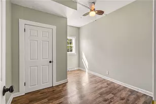 414 Erie Ave, Aliquippa, PA 15001 - Photo 12