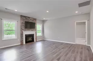 107 Deana Dr, Robinson Twp, PA 15136 - Photo 16