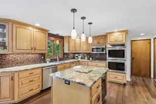 10095 Oakridge D Dr, Pittsburgh, PA 15090 - Photo 4