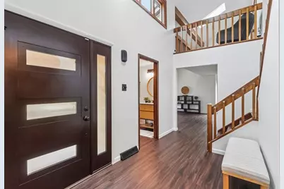 10095 Oakridge Drive, Pittsburgh, PA 15090 - Photo 2