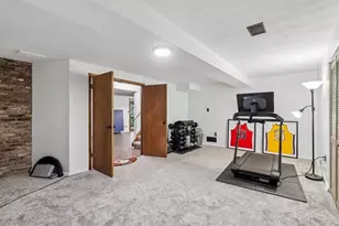 10095 Oakridge Dr, Pittsburgh, PA 15090 - Photo 34
