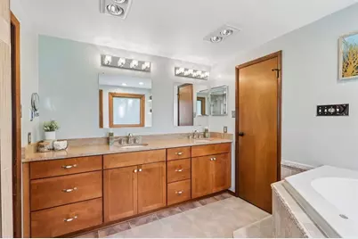 10095 Oakridge Drive, Pittsburgh, PA 15090 - Photo 24