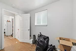 1255 Chartiers Ave, McKees Rocks, PA 15136 - Photo 8