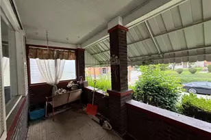 1330 Sylvan St, Homestead, PA 15120 - Photo 2