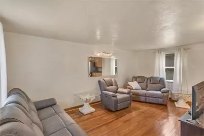 367 Marylea Ave, Pittsburgh, PA 15227 - Photo 4