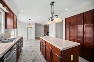 822 Venetia Rd, Peters Township, PA 15367 - Photo 10