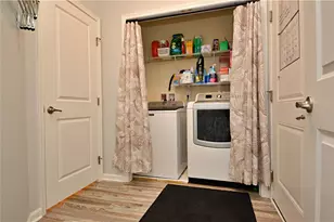304 Ranchero Dr, Moon/Crescent Twp, PA 15108 - Photo 24