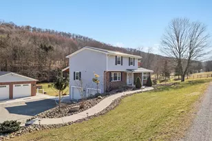 1764 Craft Creek Rd, Morris Township, PA 15329 - Photo 2