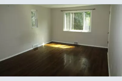 3020 Hebron Dr, Pittsburgh, PA 15235 - Photo 2