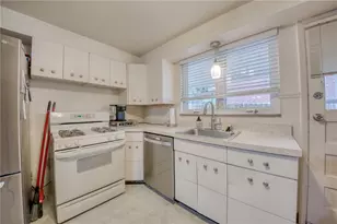 1405 Overdale Dr, West Homestead, PA 15120 - Photo 14