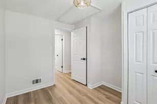 2853 Oneill Dr, Bethel Park, PA 15102 - Photo 20