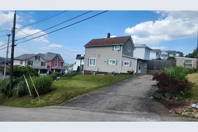 425 Summit Ave, Ellwood City, PA 16117 - Photo 4