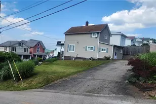 425 Summit Ave, Ellwood City, PA 16117 - Photo 4
