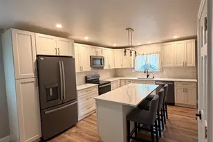 263 Hillcrest Dr, California, PA 15419 - Photo 2