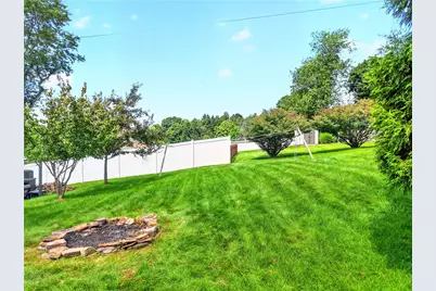 519 Diablo Dr, Bethel Park, PA 15102 - Photo 10