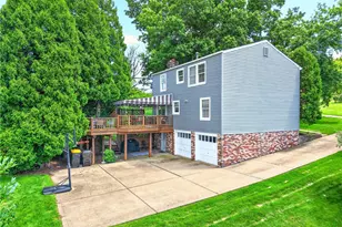 519 Diablo Dr, Bethel Park, PA 15102 - Photo 4