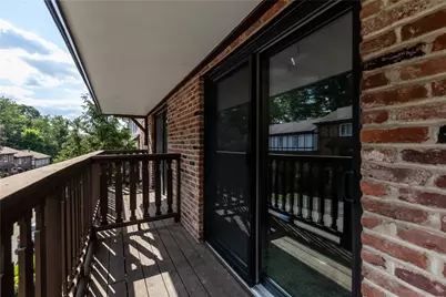 604 Maplewood Ct, Ross Twp, PA 15237 - Photo 4