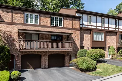 604 Maplewood Ct, Ross Twp, PA 15237 - Photo 2