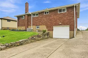 2202 Juanita Dr, Robinson Twp, PA 15108 - Photo 32